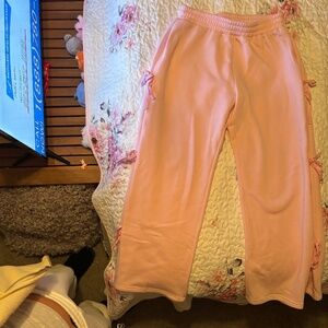 Edikted-pink oversized sweatpants open hem-bows-Medium